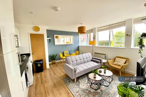 2 bedroom flat to rent, Wella Road, Basingstoke, RG22