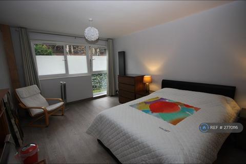 undefined, Rhodeswell Road, London, E14