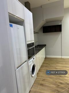Studio to rent, Fore Street, London, N9