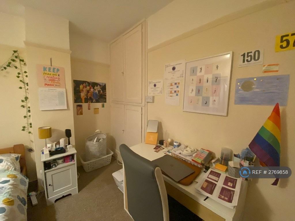 Bedroom 2 Pic 3