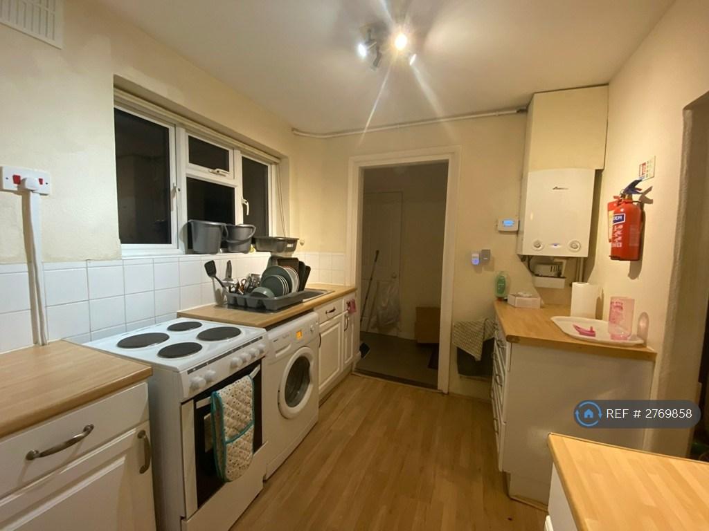 Kitchen Pic 2