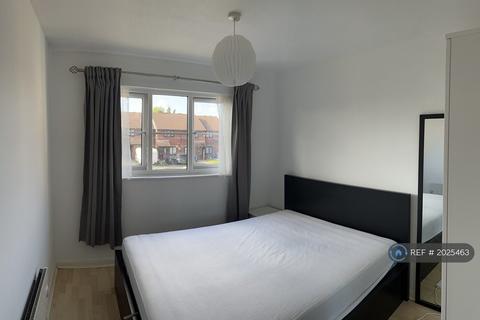 1 bedroom flat to rent, Lowry Crescent, Colliers Wood, Mitcham, Greater London, CR4