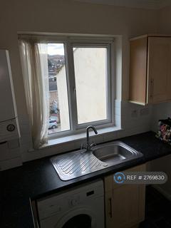 1 bedroom flat to rent, Luton Road, Chatham, ME4