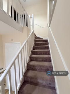 3 bedroom semi-detached house to rent, Pield Heath Road, Uxbridge, UB8