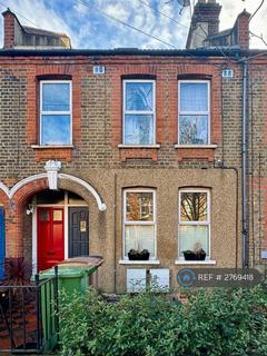 2 bedroom maisonette to rent, Brettenham Road, London, E17
