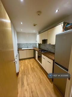 2 bedroom flat to rent, Kent, Hart Street, ME16