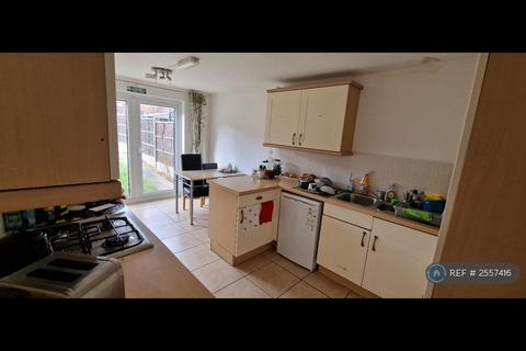 1 bedroom in a house share to rent, Delves Way, Peterborough, PE7