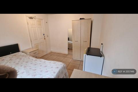 1 bedroom in a house share to rent, Delves Way, Peterborough, PE7