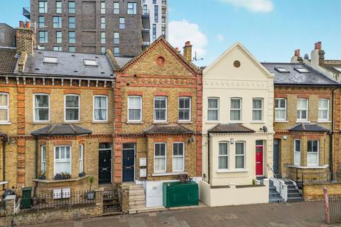 3 bedroom apartment for sale, Queenstown Road, London SW8