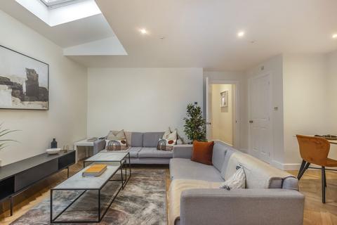 3 bedroom apartment for sale, Queenstown Road, London SW8