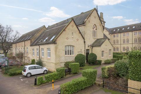 2 bedroom apartment for sale, Kingsley Avenue, Hitchin SG5