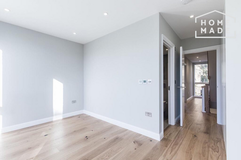 undefined, Viney Court, SW4