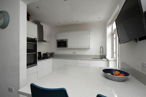3 bedroom end of terrace house for sale, Cranston Road, London, SE23 2EY