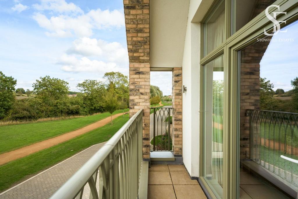 Master - Balcony