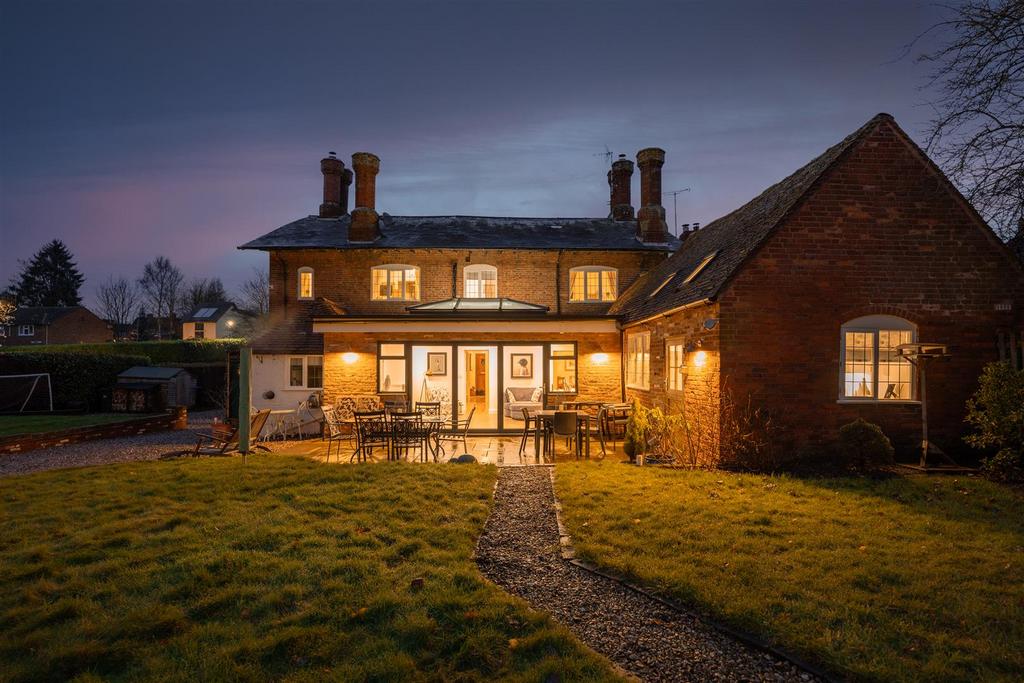 Jasmine Cottage - Creative House Studio 01827.jpg
