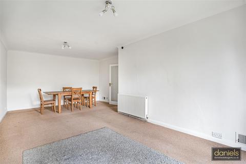 2 bedroom maisonette for sale, The Spinney, Wembley