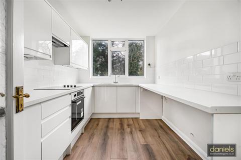2 bedroom maisonette for sale, The Spinney, Wembley