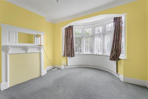 3 bedroom terraced house for sale, Twickenham Gardens, Greenford
