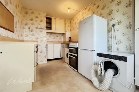 1 bedroom flat to rent, Chenies Close Hawkenbury TN2