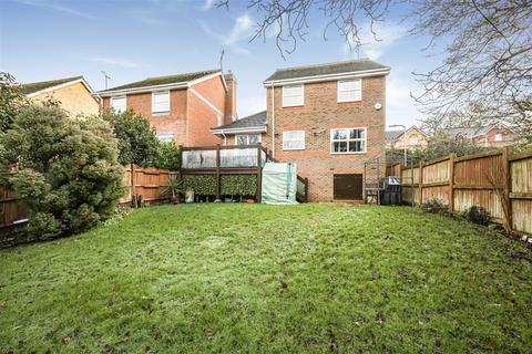3 bedroom detached house for sale, The Sadlers, Tilehurst, RG31