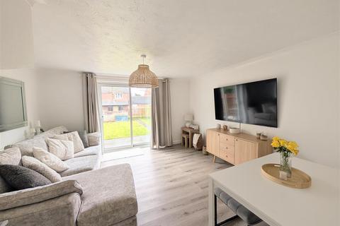 2 bedroom end of terrace house for sale, Robert Dukeson Avenue, Newark