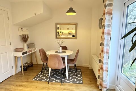 3 bedroom end of terrace house for sale, Fisher Court, Somerset TA20