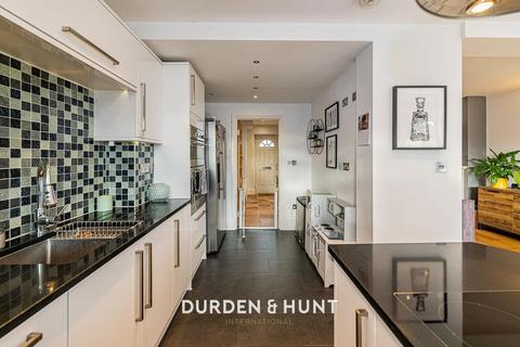 undefined, Maida Avenue, Chingford, E4