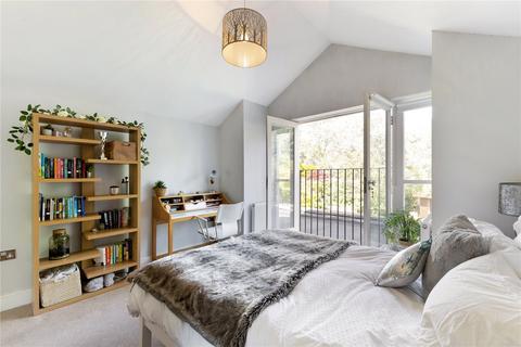 undefined, Bushy Park Road, Teddington, TW11