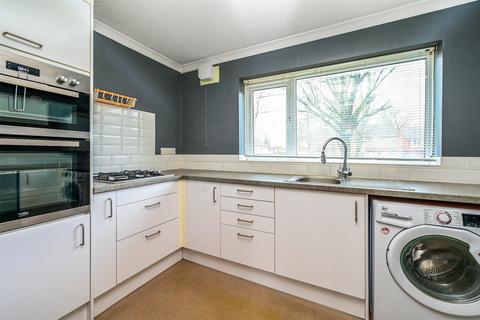 undefined, Evenlode Way, Berkshire GU47