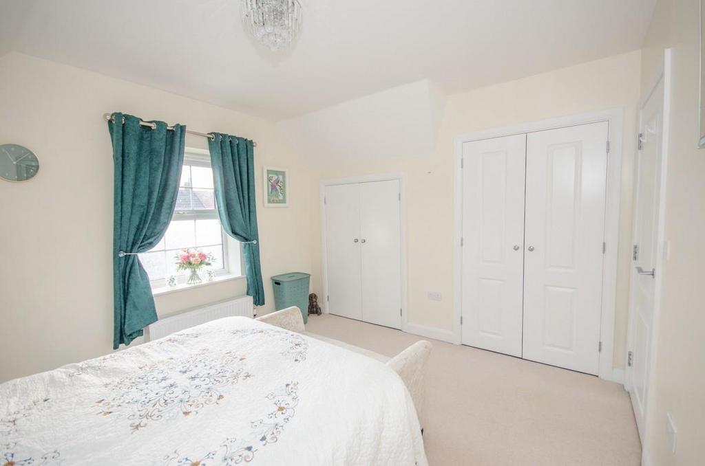 Bedroom three pic 2.jpg