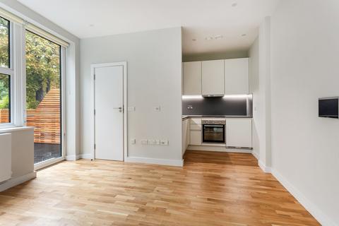 undefined, Flat 3 27 Cedar Road