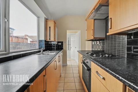 2 bedroom terraced house to rent, Victoria Road, DONCASTER