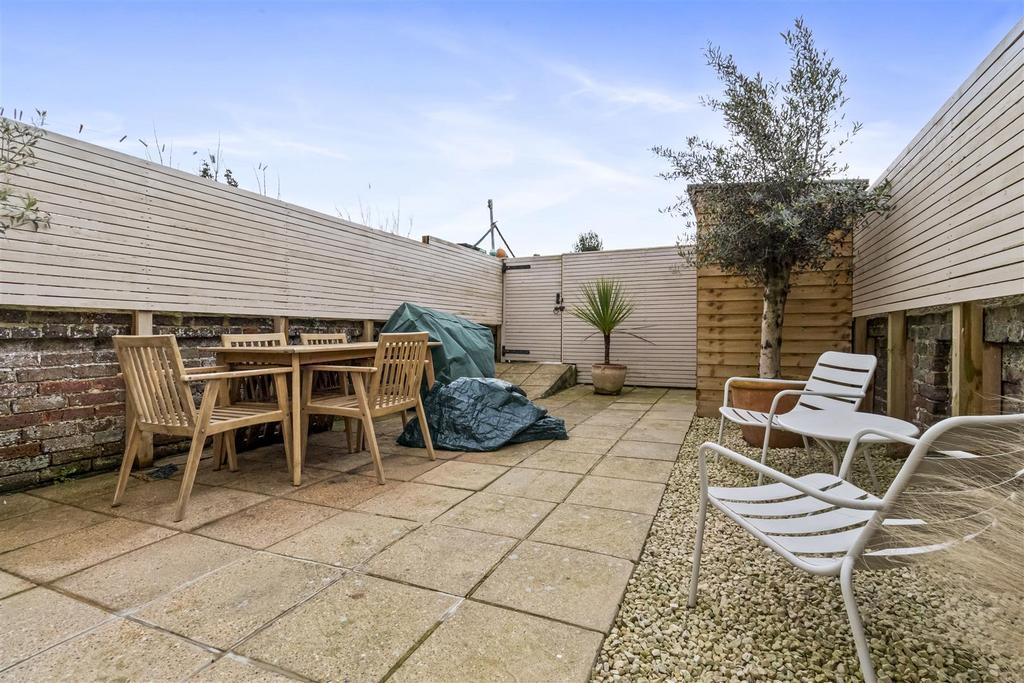 154 Lyndhurst Road-024.JPG