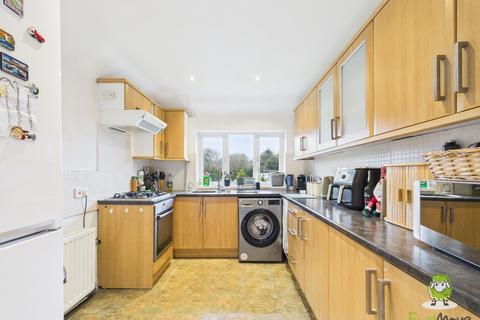 undefined, Upton Crescent, Basingstoke, Hampshire, RG21