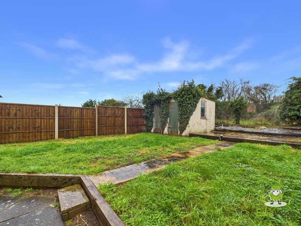 Ewe Move Basingstoke Upton Crescent Rear Garden