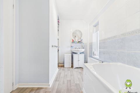 undefined, Upton Crescent, Basingstoke, Hampshire, RG21