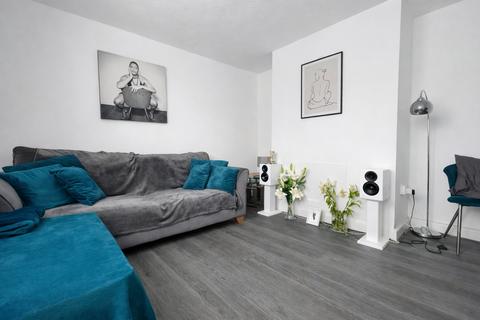 2 bedroom terraced house for sale, Huntsman Road, Hainault, IG6
