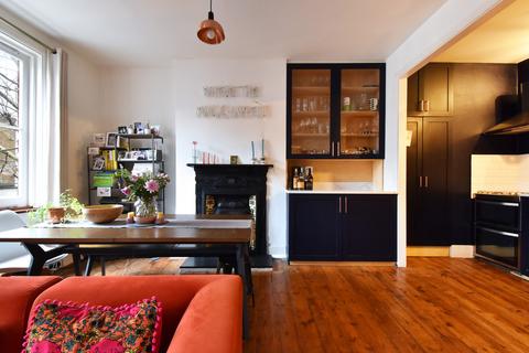 2 bedroom maisonette for sale, Lordship Lane, London, SE22