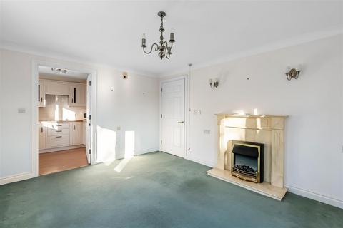 undefined, Hoskins Road, central Oxted