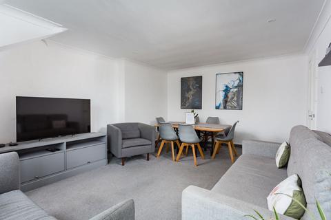 undefined, Dragon Parade, Harrogate, HG1