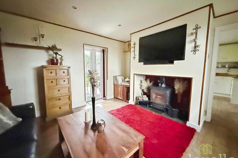 2 bedroom terraced house for sale, Fountain Hill, Walkeringham DN10