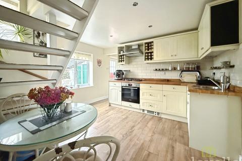 2 bedroom terraced house for sale, Fountain Hill, Walkeringham DN10