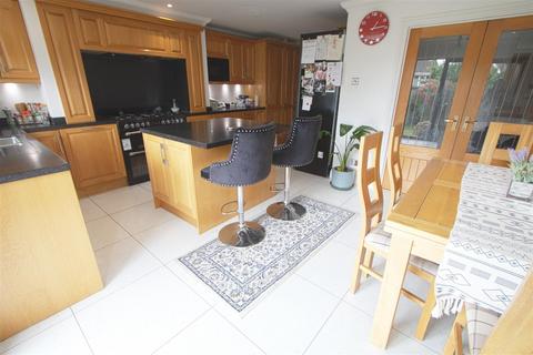 undefined, Dedham Close, Billericay CM11