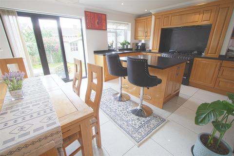 undefined, Dedham Close, Billericay CM11