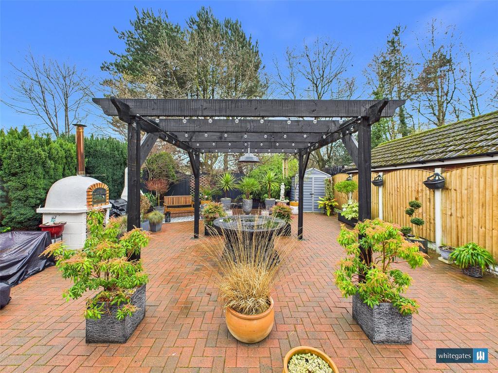 Rear Garden/Pergola