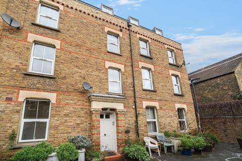 1 bedroom flat for sale, South Lambeth Road, London SW8