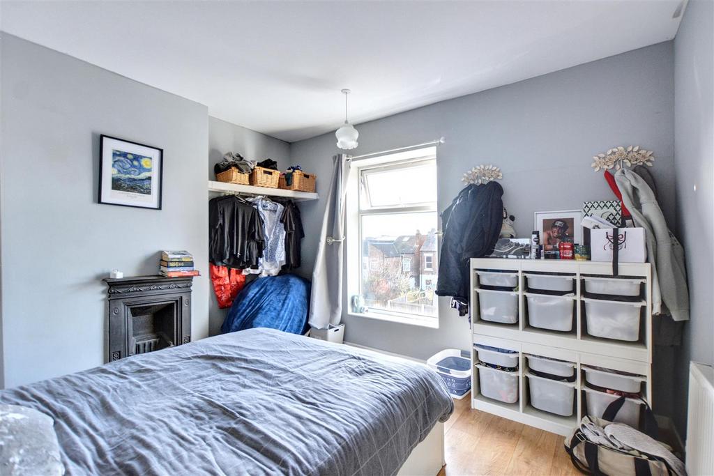 Bedroom 1 1.jpeg
