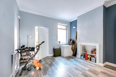 2 bedroom end of terrace house for sale, St. James Terrace, Stapleford, Nottingham
