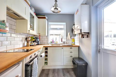 2 bedroom end of terrace house for sale, St. James Terrace, Stapleford, Nottingham