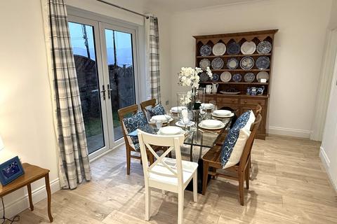 2 bedroom detached bungalow for sale, Heol Y Parc, Cwmavon, Port Talbot, Neath Port Talbot.